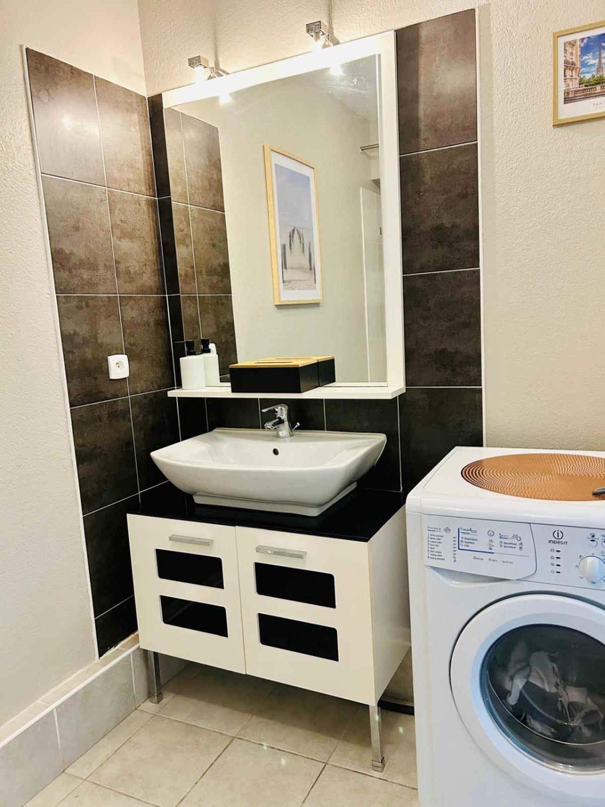 Nautilus Joli T3 Appartement Terrasse Climatisation Sete Bagian luar foto